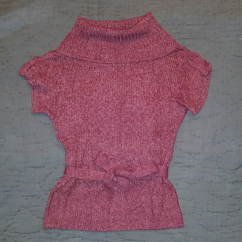 Cozy cowl neck short-sleeved sweater